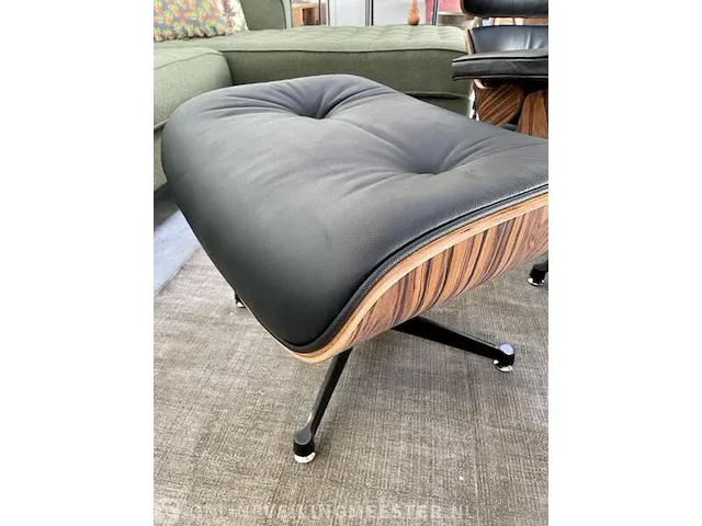Eames lounge chair met ottoman in palissander en echt zwart leer, palissander / zwart - afbeelding 13 van  13