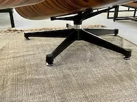 Eames lounge chair met ottoman in palissander en echt zwart leer replica, palissander / zwart - afbeelding 2 van  13