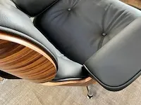 Eames lounge chair met ottoman in palissander en echt zwart leer replica, palissander / zwart - afbeelding 10 van  13