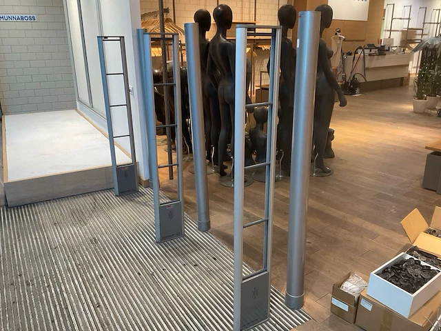 Eas benelux - beveiliging tegen - winkeldiefstal - afbeelding 1 van  8