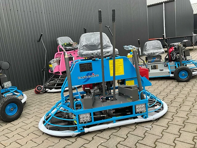 Easy-going - 2024 - rt30-a - ride on power trowel / dubbele vlindermachine - 2024 - afbeelding 1 van  27
