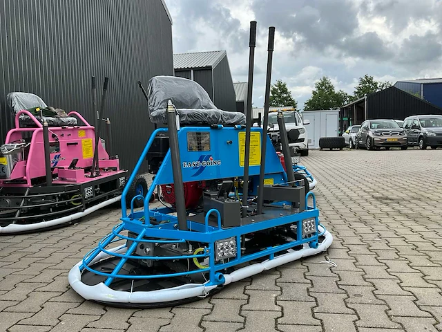 Easy-going - 2024 - rt30-a - ride on power trowel / dubbele vlindermachine - 2024 - afbeelding 21 van  27