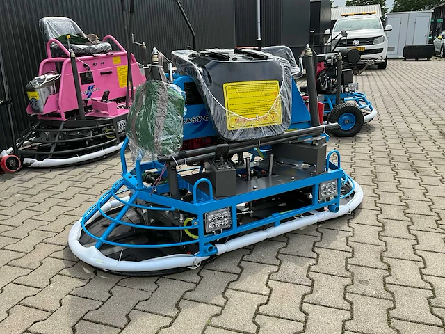 Easy-going - 2024 - rt30-a - ride on power trowel / dubbele vlindermachine - 2024 - afbeelding 26 van  27