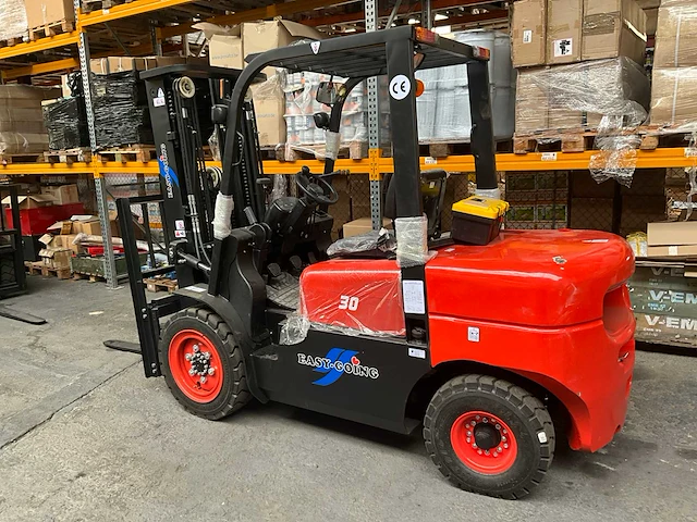 Easy-going - 3 ton - diesel - triple - vorkheftruck - 2025 - afbeelding 12 van  51