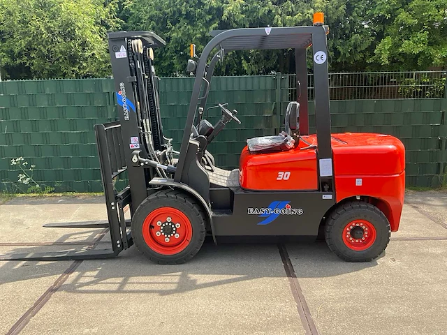 Easy-going - 3 ton - diesel - triple - vorkheftruck - 2025 - afbeelding 23 van  51