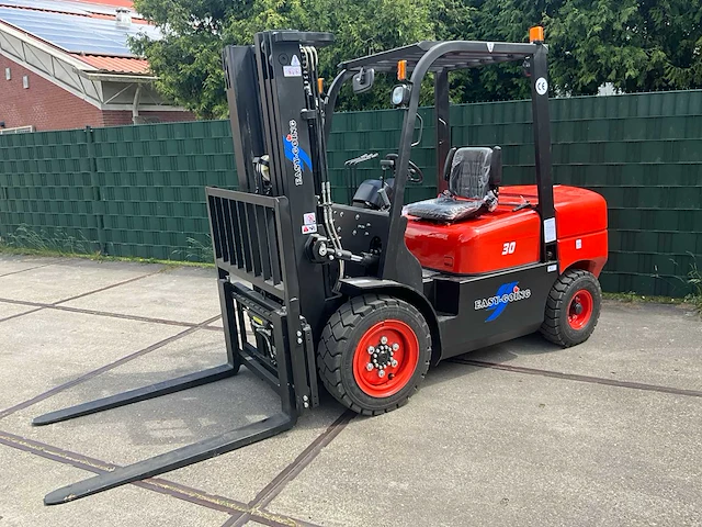Easy-going - 3 ton - diesel - triple - vorkheftruck - 2025 - afbeelding 45 van  51