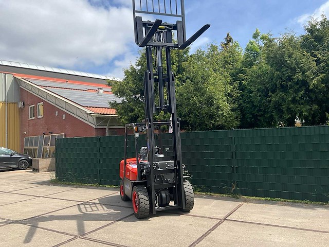 Easy-going - 3 ton - diesel - triple - vorkheftruck - 2025 - afbeelding 15 van  60