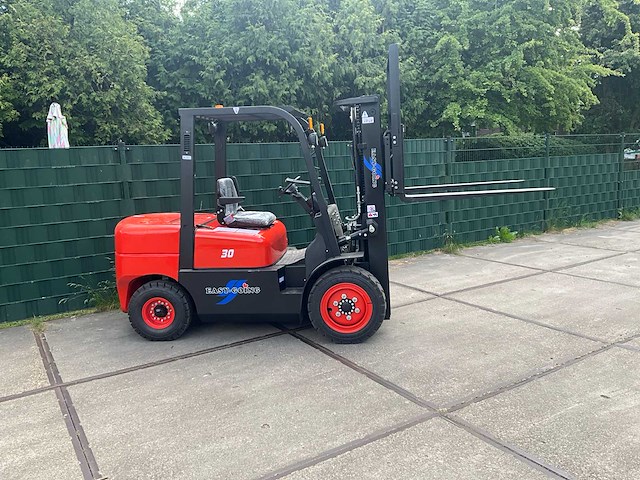 Easy-going - 3 ton - diesel - triple - vorkheftruck - 2025 - afbeelding 19 van  60