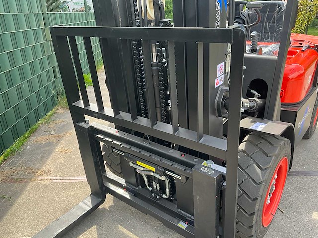 Easy-going - 3 ton - diesel - triple - vorkheftruck - 2025 - afbeelding 22 van  60