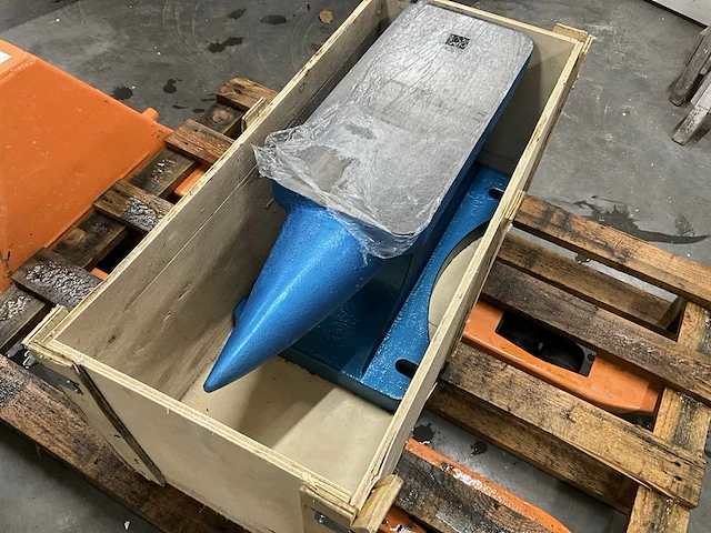 Easy-going - gietijzeren aambeeld - enkele hoorn - type 400 lbs - afbeelding 6 van  19