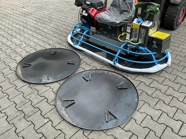 Easy-going - mangaanstaal - afwerkbladen schuur schijf pan - trowelmachine - 2024 (2x) - afbeelding 7 van  13