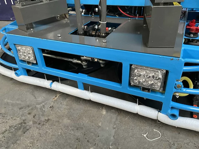 Easy-going - rt36 - ride on power trowel / dubbele vlindermachine - 2024 - afbeelding 15 van  54
