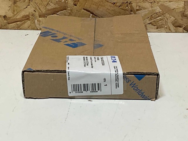 Eaton 193692 adapterplaat voor koppelen ci kabelinvoerkast op f3a opening (7x) - afbeelding 2 van  3