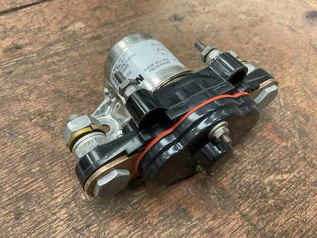Eaton 28vdc type ii coil relay - afbeelding 1 van  4