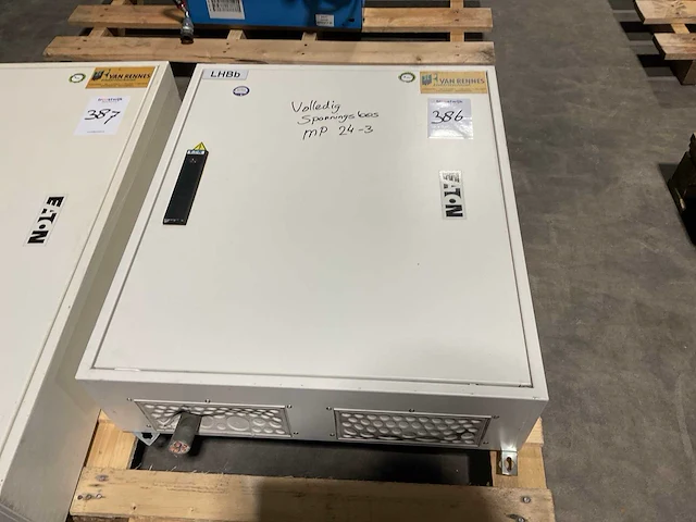 Eaton ewk05061 schakel-/groepenkast - afbeelding 1 van  6