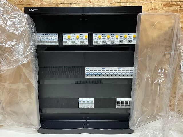 Eaton medusa groepenkast - afbeelding 1 van  13