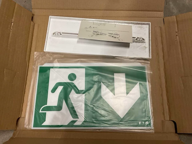 Eaton nexitech led panel 30 d-b noodverlichting pictogram (3x) - afbeelding 1 van  3
