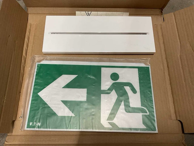 Eaton nexitech led panel 30 l-r noodverlichting pictogram (6x) - afbeelding 1 van  3