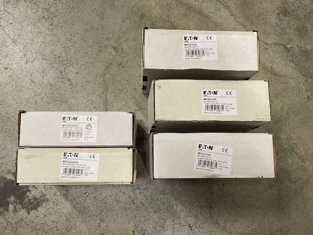 Eaton noodverlichtingsarmatuur (5x) - afbeelding 1 van  3