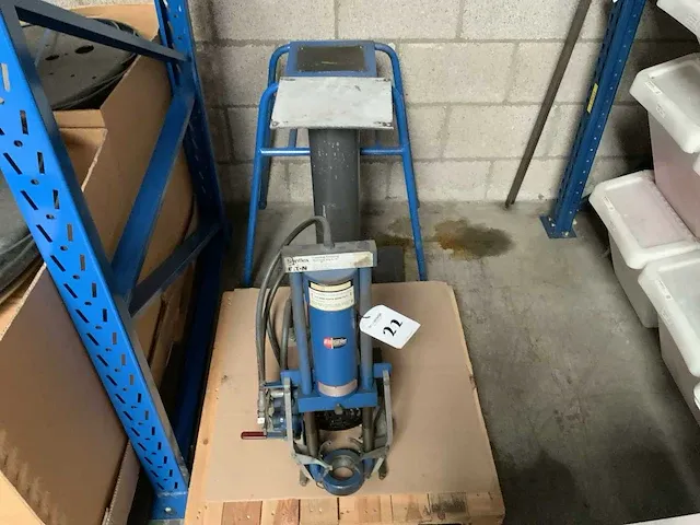 Eaton synflex hydraulische slangenkrimpmachine - afbeelding 1 van  4