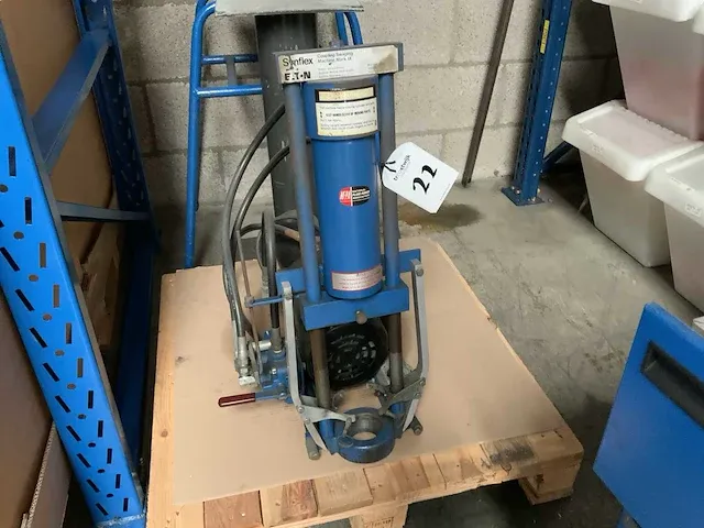Eaton synflex hydraulische slangenkrimpmachine - afbeelding 2 van  4