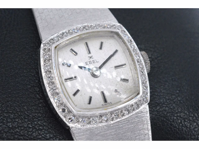 Ebel horloge met diamanten - afbeelding 1 van  11