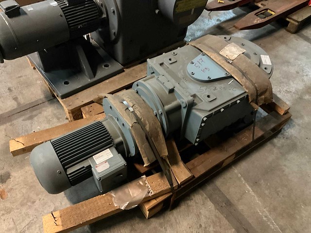 Eberhard bauer cfg15g51-211/d4a4-38 reductormotor - afbeelding 1 van  5