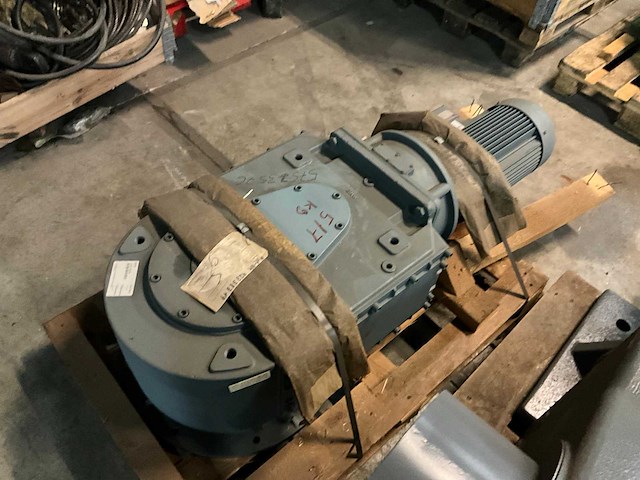 Eberhard bauer cfg15g51-211/d4a4-38 reductormotor - afbeelding 2 van  5