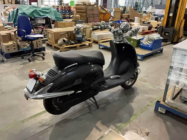 Ebretti scooter - afbeelding 3 van  9