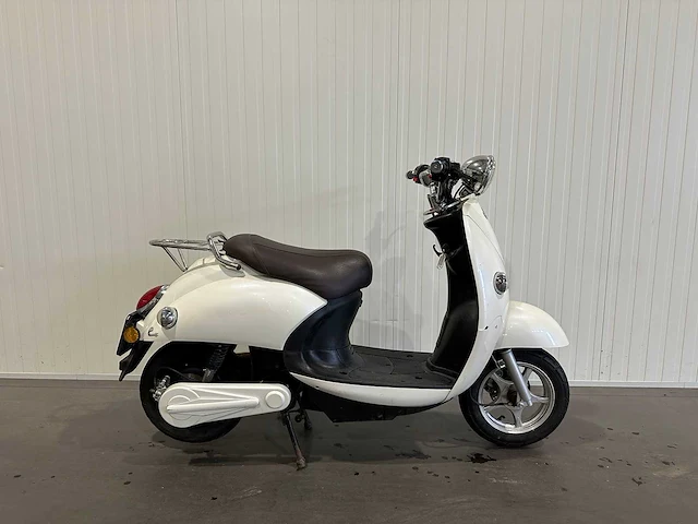 Ebretti snorscooter 318 e-scooter - afbeelding 11 van  14