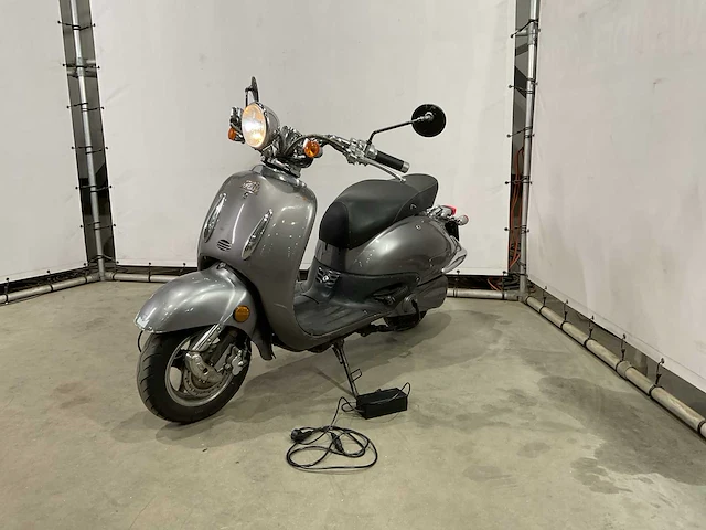 Ebretti snorscooter elektrische scooter - afbeelding 1 van  11