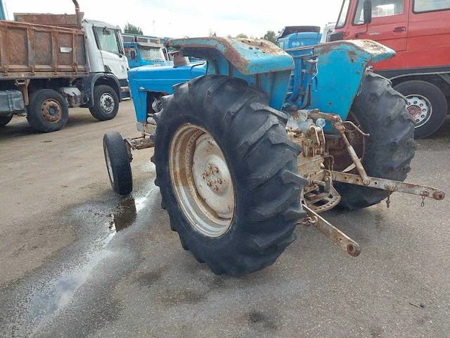 Ebro - 7007 a - oldtimer tractor - afbeelding 5 van  9
