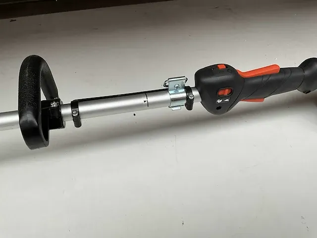 Echo esr-2300 accu grastrimmer - afbeelding 8 van  11