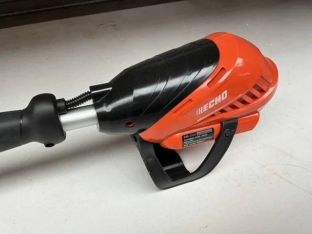 Echo esr-2300 accu grastrimmer - afbeelding 9 van  11