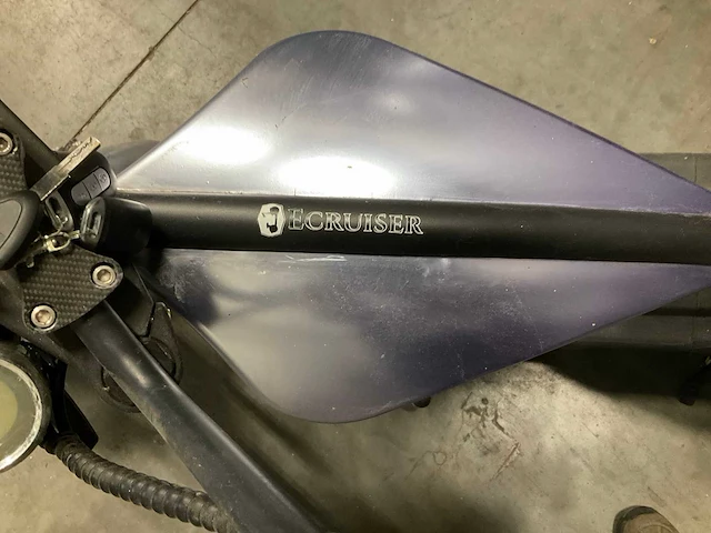Ecruiser elektrische scooter - afbeelding 2 van  6