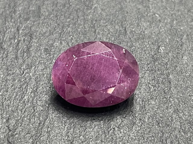 Edelsteen - 17.52 natuurlijke robijn - afbeelding 1 van  5