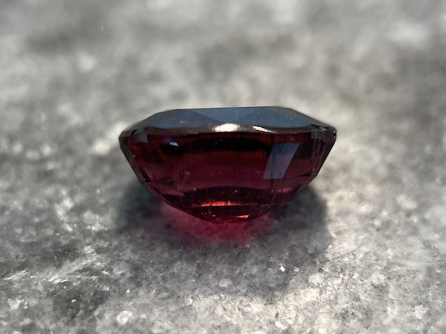 Edelsteen - 4.35 carat natuurlijke rubelliet - afbeelding 3 van  5