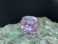 Edelsteen - 9.37 carat natuurlijke kunziet - afbeelding 1 van  5