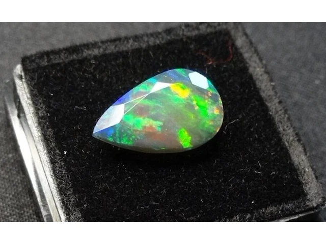 Edelsteen - black opal - 2.64 ct - afbeelding 3 van  5