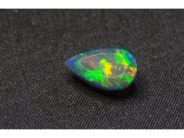 Edelsteen - black opal - 2.64 ct - afbeelding 4 van  5