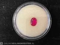 Edelsteen - rode edelsteen - afbeelding 1 van  2