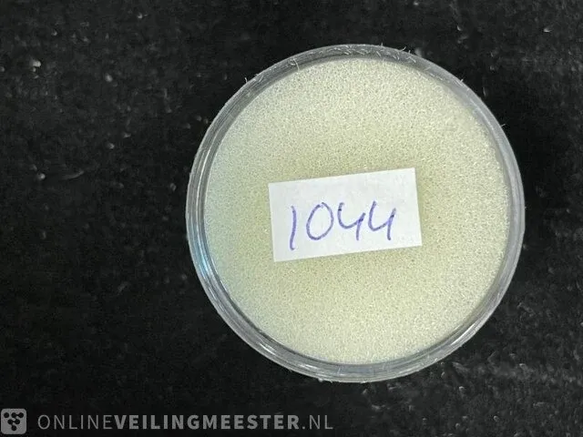 Edelsteen - rode edelsteen - afbeelding 2 van  2