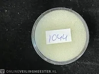 Edelsteen - rode edelsteen - afbeelding 2 van  2