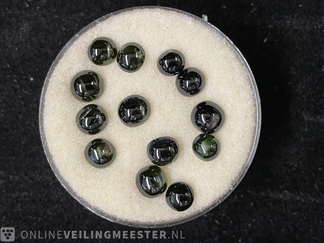 Edelsteen - zwart-groene edelsteen - afbeelding 1 van  3