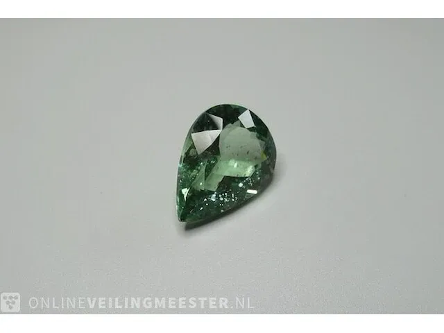 Edelsteen, 11.98 ct natural unheated apple green apatite - afbeelding 11 van  13