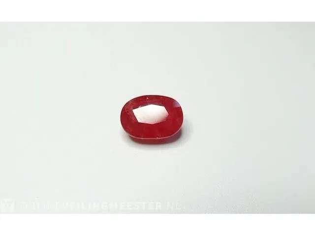 Edelsteen, 3.90ct pinkish red sapphire. - afbeelding 1 van  7