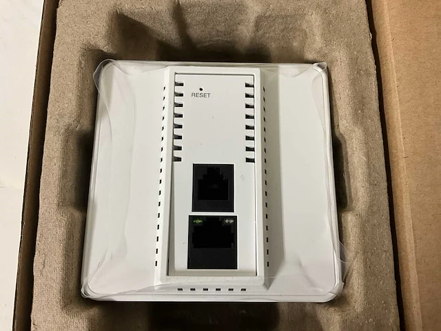 Edge-core inbouw ecw100 acces point wifi versterker (2x) - afbeelding 1 van  8
