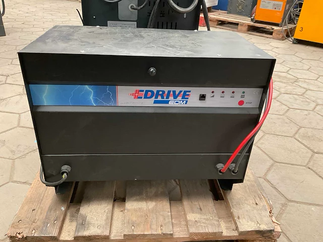 Edm 2480m.e acculader - afbeelding 2 van  5
