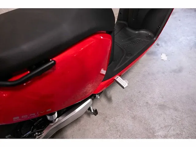 Edrive - milano - elektrische scooter - afbeelding 4 van  16