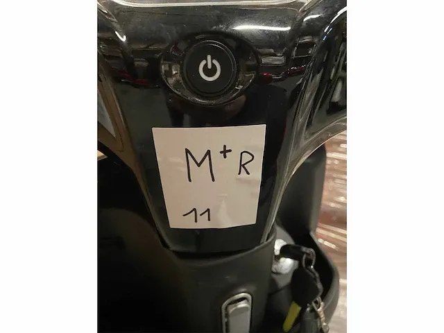 Edrive - milano - elektrische scooter - afbeelding 8 van  16